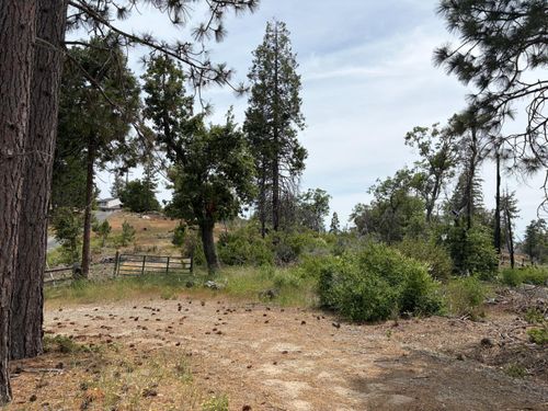 11111 Vista Del Valle Ln, Auberry, CA, 93602 | Card Image