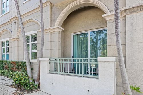 101-403 S Sapodilla Ave, West Palm Beach, FL, 33401-5765 | Card Image