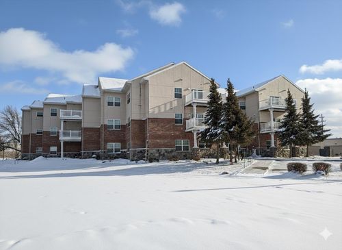 301 N Lake St, Cadillac, MI, 49601-1881 | Card Image