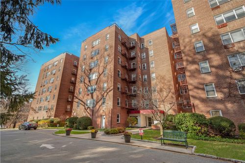 4s-611 Palmer Road, Yonkers, NY, 10701 | Card Image