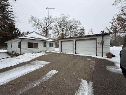 18 Gravy Ln, Wisconsin Dells, WI, 53965-8290 | Card Image