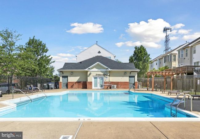 2441 Wheat Meadow Cir, Townhouse with 3 bedrooms, 4 bathrooms and null parking in HERNDON VA | Image 34