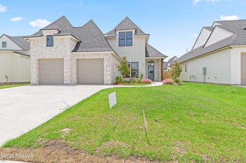 203 Prague Ave, Youngsville, LA, 70592-6885 | Card Image