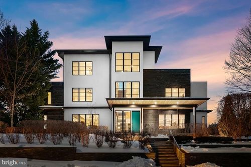 2318 N Richmond St, ARLINGTON, VA, 22207-3947 | Card Image