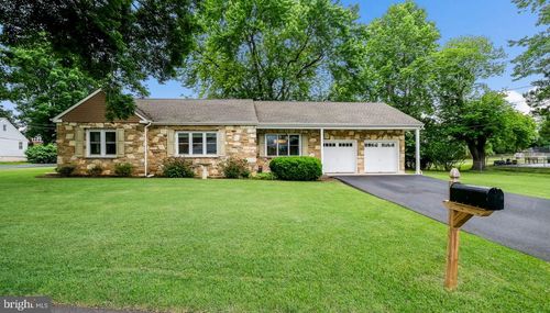 202 Front St, FEASTERVILLE TREVOSE, PA, 19053-6417 | Card Image