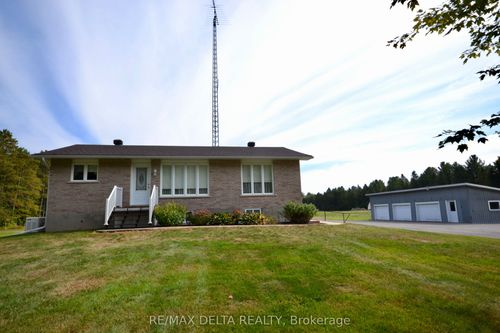 4725 Champlain St, Bourget, ON, K0A1E0 | Card Image