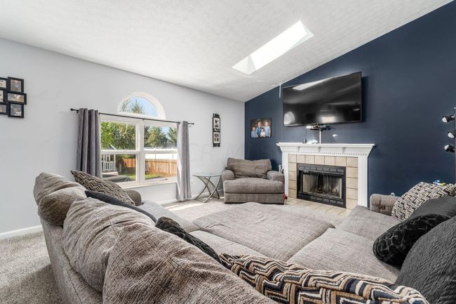 Family Room | Image 20
