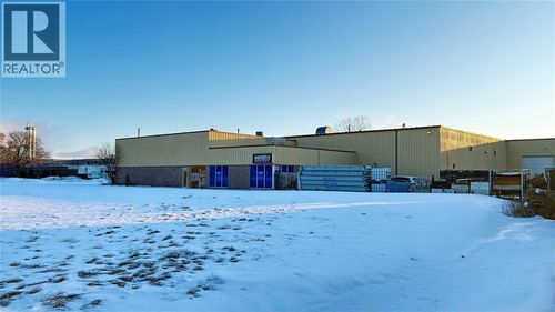 1053 Wellington Street, Dresden, ON, N0P1M0 | Card Image