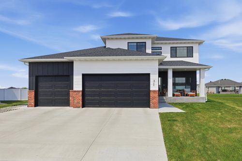4755 32nd St S, Fargo, ND, 58104-5779 | Card Image
