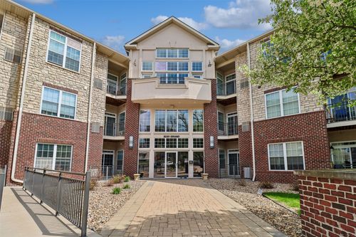 317-3031 Grand Ave, Des Moines, IA, 50312-4292 | Card Image