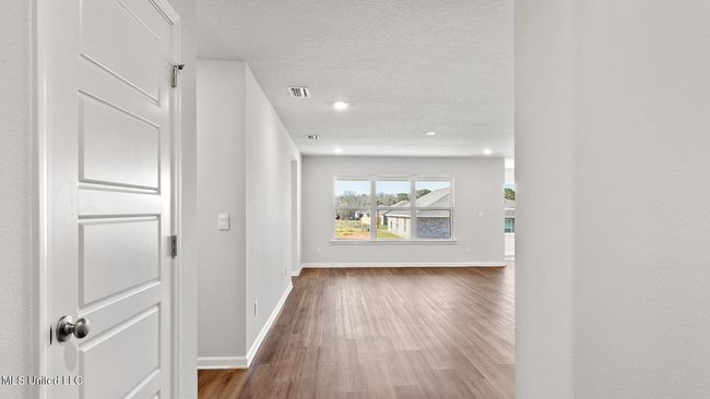 Entry foyer | Image 5