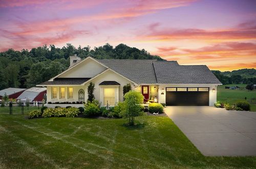 1531 Tarkiln Rd Se, Lancaster, OH, 43130-8864 | Card Image