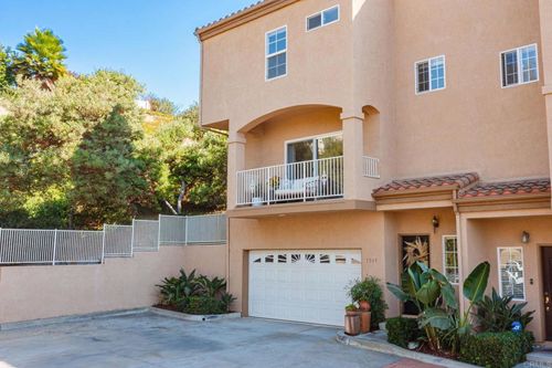 7564 Romeria St, Carlsbad, CA, 92009-7457 | Card Image
