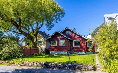 530 W 10th St, Juneau, AK, 99801-1818 | Card Image