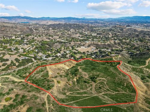 2 Burlwood Dr, Castaic, CA, 91384 | Card Image