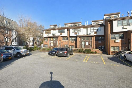 89-120-11 Cove Ct, College Point, NY, 11356-1163 | Card Image