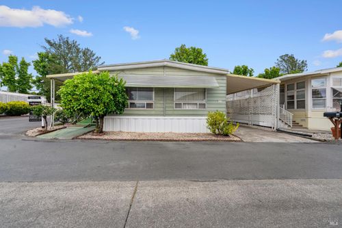 8166 Willow Street, Windsor, CA, 95492 | Card Image