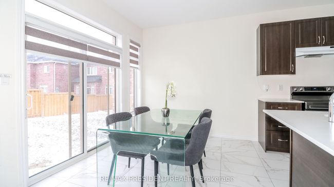 2214 Lozenby St, House other with 3 bedrooms, 3 bathrooms and 2 parking in Innisfil ON | Image 8