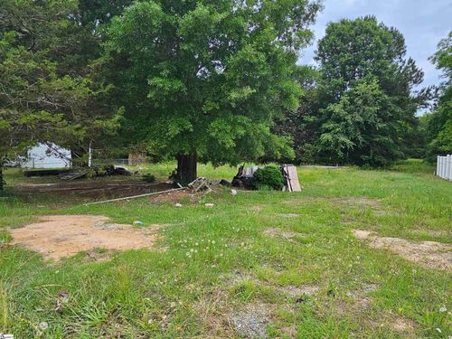 303 Dillon Drive, Clinton, SC, 29325 | Card Image