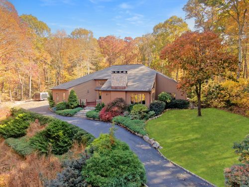 5 Walker Ln, Weston, CT, 06883-1939 | Card Image
