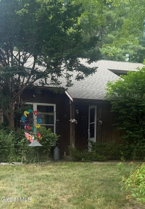 44 Thimbleberry Rd, Malta, NY, 12020-4358 | Card Image