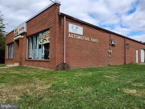 827 S Spruce St, ELIZABETHTOWN, PA, 17022-2757 | Card Image