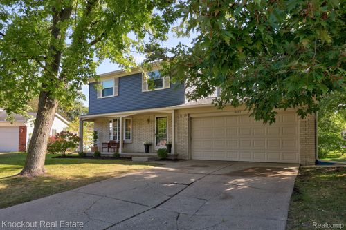 6157 Barker Cir, Waterford Twp, MI, 48329-3115 | Card Image