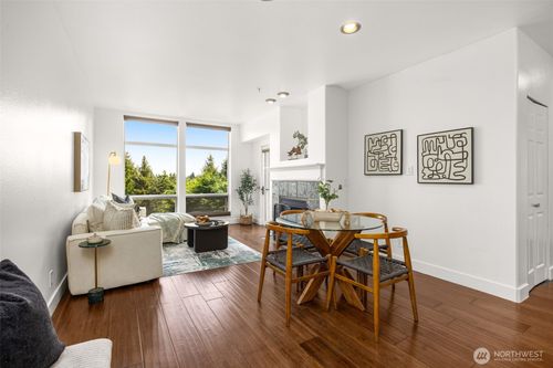105-3221 Sw Avalon Way, Seattle, WA, 98126-4423 | Card Image