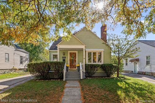721 Leroy St, Ferndale, MI, 48220-1832 | Card Image