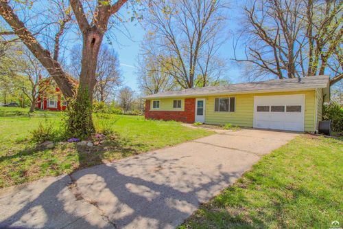 1919 Clare Rd, Lawrence, KS, 66046-3225 | Card Image