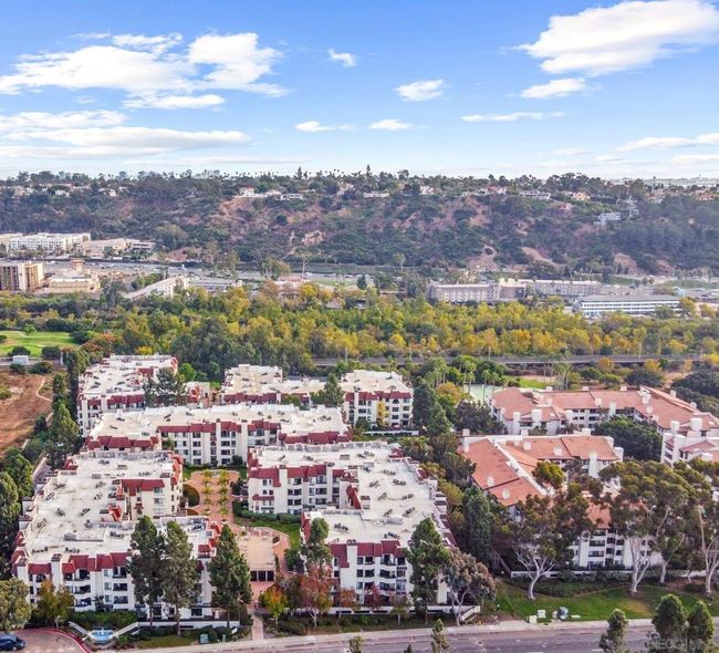 1301 - 5845 Friars Rd, Condo with 3 bedrooms, 2 bathrooms and 2 parking in San Diego CA | Image 28