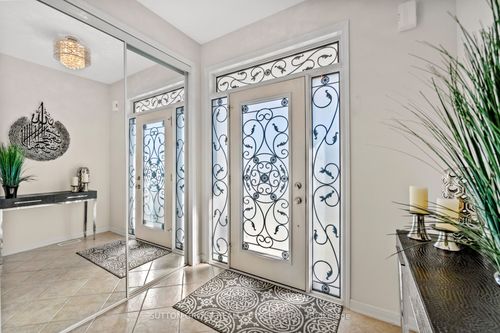 925 Dice Way, Milton, ON, L9T8C9 | Card Image