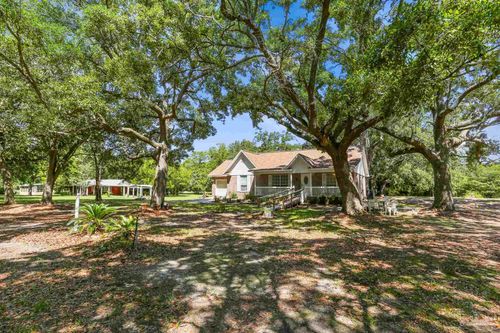 939 Avalon Blvd, Milton, FL, 32583-9575 | Card Image