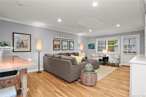 apt-129-245 Unquowa Rd, Fairfield, CT, 06824-5027 | Card Image