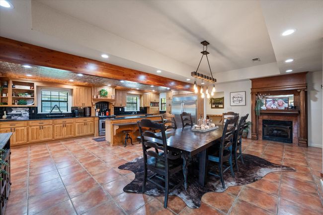 501 N Mount St, House other with 3 bedrooms, 3 bathrooms and null parking in Fairfield TX | Image 8