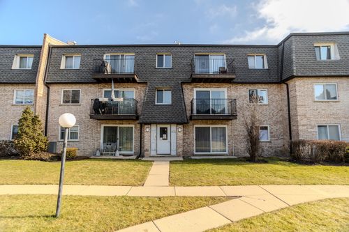 1s-9446 Bay Colony Dr, Des Plaines, IL, 60016-3646 | Card Image