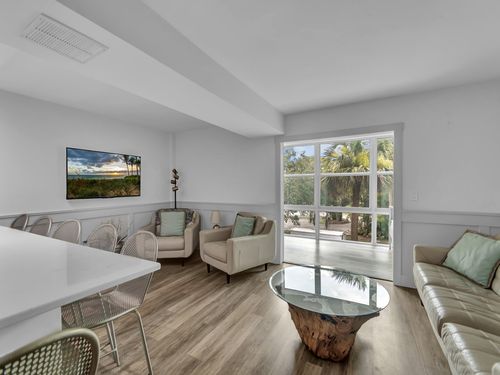 apt-304-275 Date Palm Rd, Vero Beach, FL, 32963-1560 | Card Image