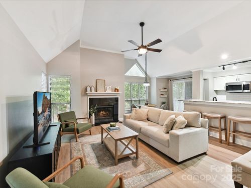 apt-11-2500 Cranbrook Ln, Charlotte, NC, 28207-2024 | Card Image
