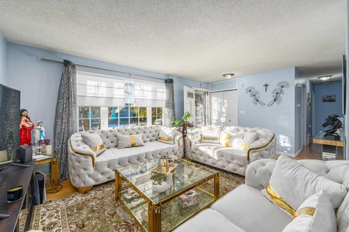 5816 Maddock Dr Ne, Calgary, AB, T2A3W6 | Card Image