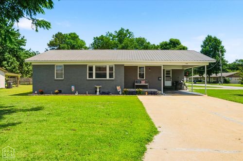 312 E Walnut St, Walnut Ridge, AR, 72476-2936 | Card Image