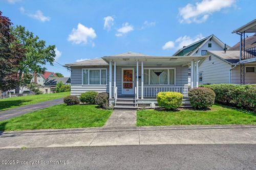 125 Barton St, Dunmore, PA, 18512-2259 | Card Image