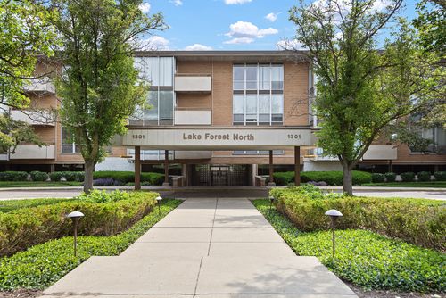 unit-317-1301 Western Ave, Lake Forest, IL, 60045-1290 | Card Image