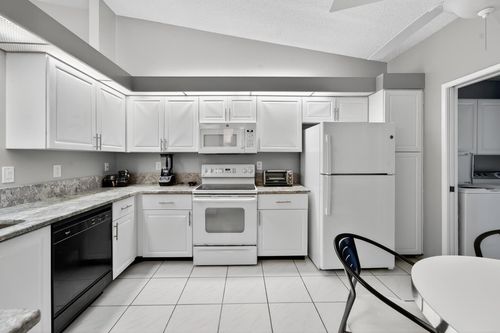 6065 Sunny Manor Ct, Delray Beach, FL, 33484-2404 | Card Image