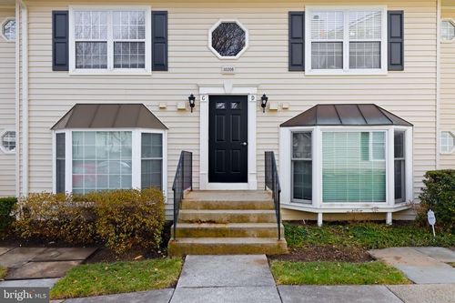 19-10208 Ashbrooke Ct, OAKTON, VA, 22124-3101 | Card Image