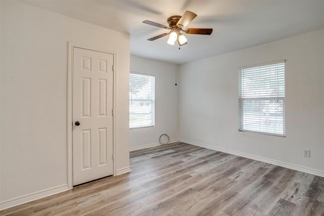 345 N Field St, House other with 2 bedrooms, 2 bathrooms and null parking in Burleson TX | Image 13