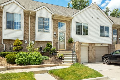 30921 Lee Frank Ln, Madison Heights, MI, 48071-2243 | Card Image