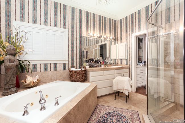 136 Falling Water Dr, House other with 3 bedrooms, 3 bathrooms and null parking in Spring Branch TX | Image 27