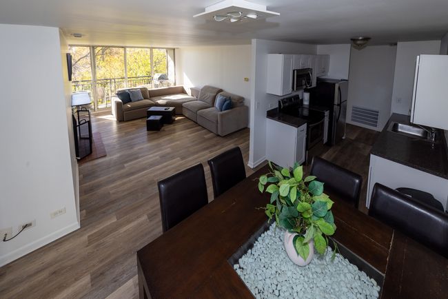 APT-3L - 1833 Four Lakes Ave, Condo with 2 bedrooms, 1 bathrooms and 1 parking in Lisle IL | Image 19