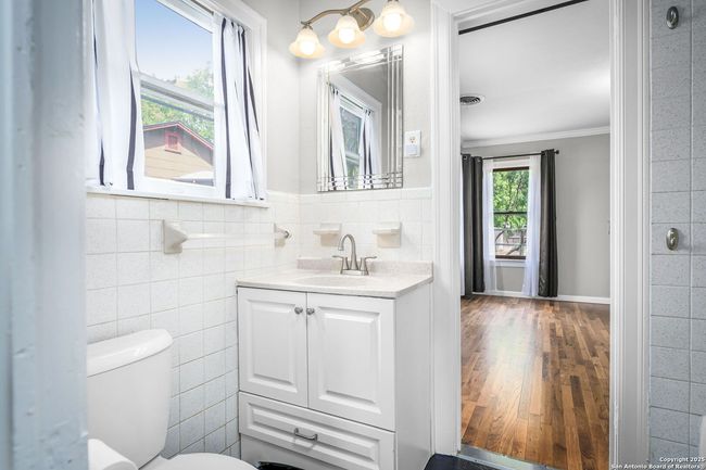 150 W Faust St, House other with 2 bedrooms, 3 bathrooms and null parking in New Braunfels TX | Image 22