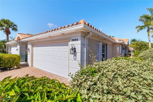 5065 Ventura Ct, NAPLES, FL, 34109-3391 | Card Image